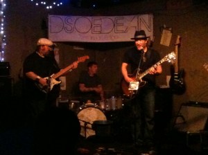 Pompous Pilot on stage at the Cafe Acoustic ( not Dsoedean as the grainy picture might lead you to believe.) Pompous Pilot on stage at the Cafe Acoustic ( not Dsoedean as the grainy picture might lead you to believe.)