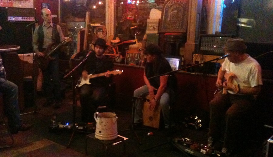 The Woodpile tackling Bob Dylan's "Outlaw Blues"