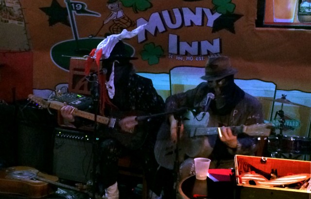 Kansas City's Freight Train Rabbit Killer performs live at The Muny Inn on 3/25/16.